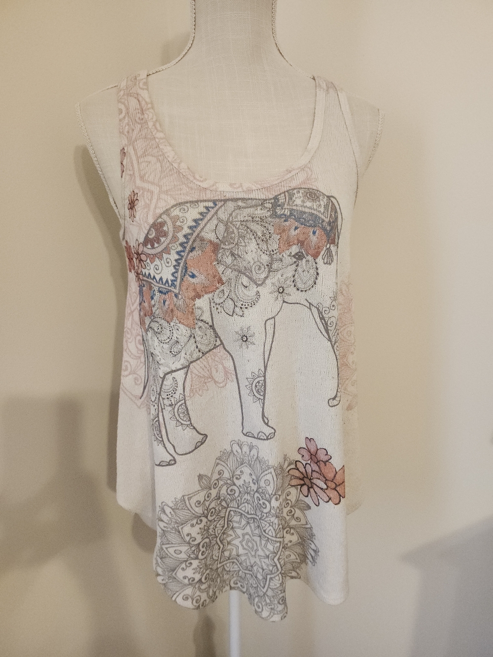 gaze Cream Tank Top with Elephant Print and Pastel Accents